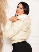 Jaqueta Puffer Feminina de Couro Sintético Cropped com Gola Alta Bellizzi 