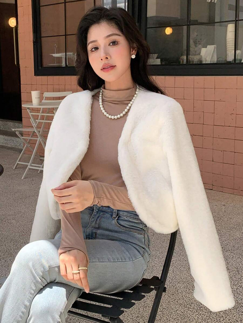 Jaqueta Feminina Teddy Branca de Poliéster Casual Outono Bellizzi 