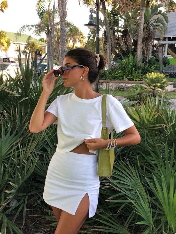 saia fenda dentro com short fk moda Bellizzi 