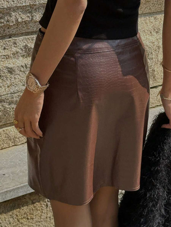 DAZY Saia de Couro PU de Cintura Alta Sólida Feminina, Fashionável para o Outono Bellizzi 