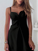 Vestido Curto com alcinhas Elegante - Detalhes com Prega no Bustão e Cintura Bellizzi 