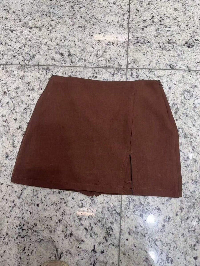 saia fenda dentro com short fk moda Bellizzi 