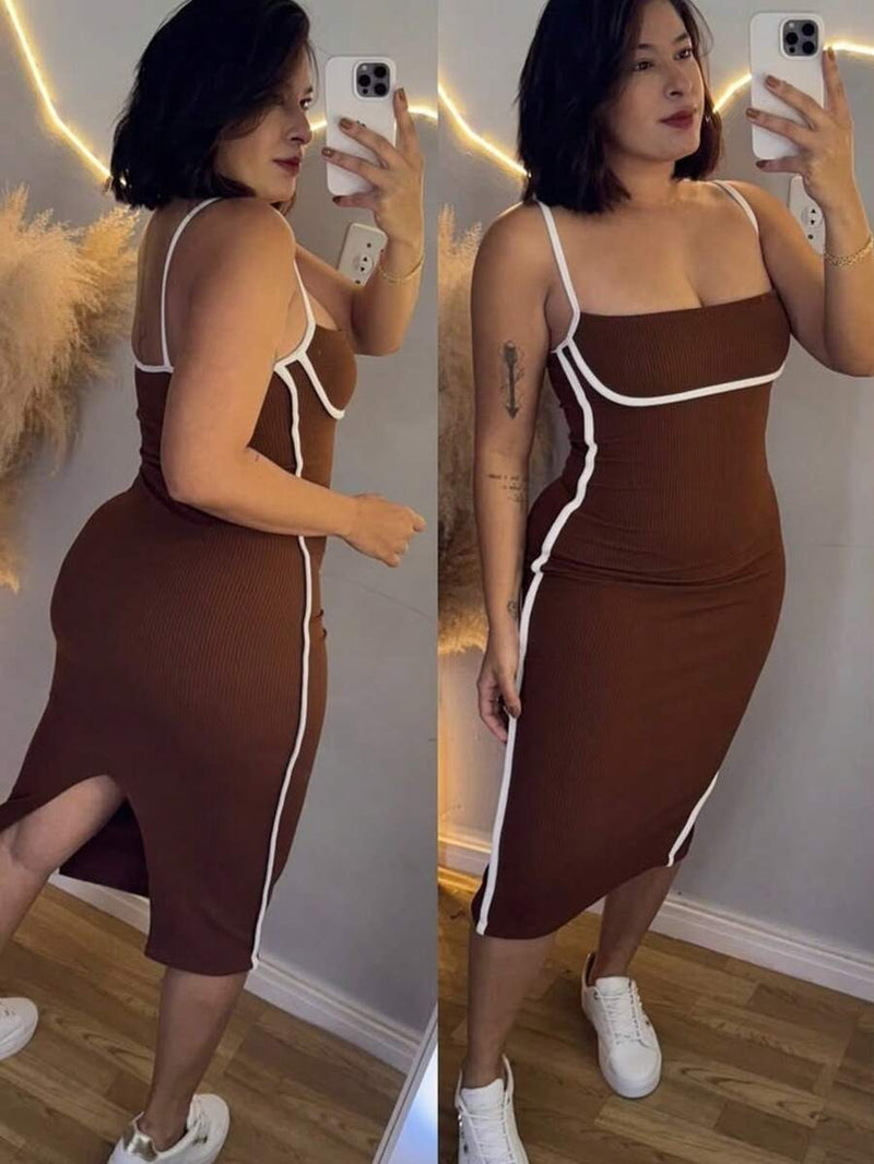 Vestido Feminino Justo com Detalhes em Branco.  Midi, Justo ao Corpo, com uma Pequena Fenda na Bainha Traseira. e Detalhe de  Branco que Acentua o Busto Elegante, Bellizzi 