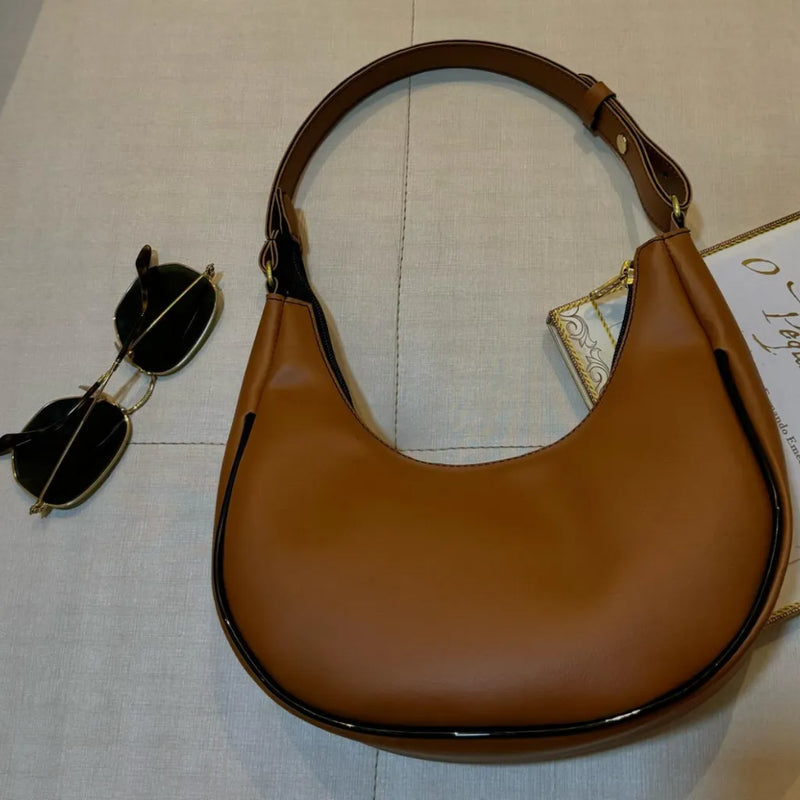 Bolsa de Ombro Feminina Meia Lua Sintética Estilo Minimalista Bellizzi 