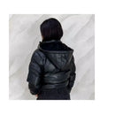 Jaqueta Puffer Feminina de Couro Sintético Cropped com Gola Alta Bellizzi 