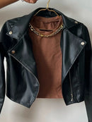 Jaqueta Feminina Preta de Couro Sintético com Zíper e Forro Interno Bellizzi 